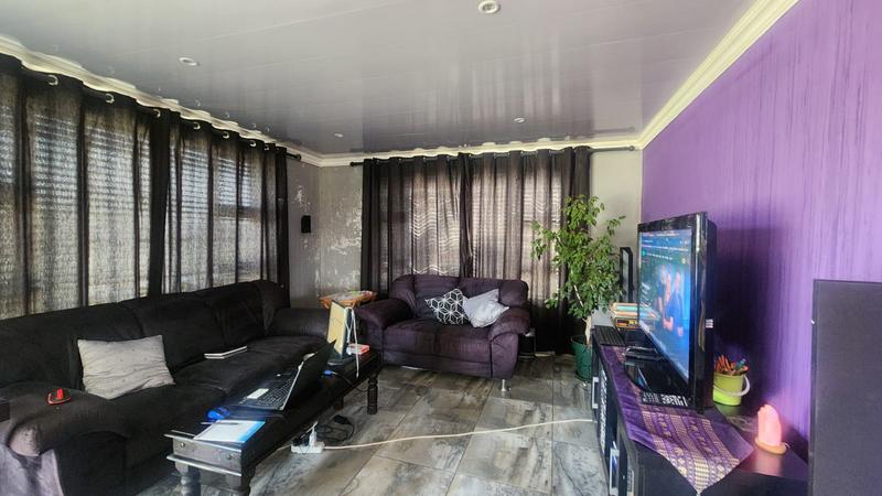 4 Bedroom Property for Sale in Kwaggafontein Free State